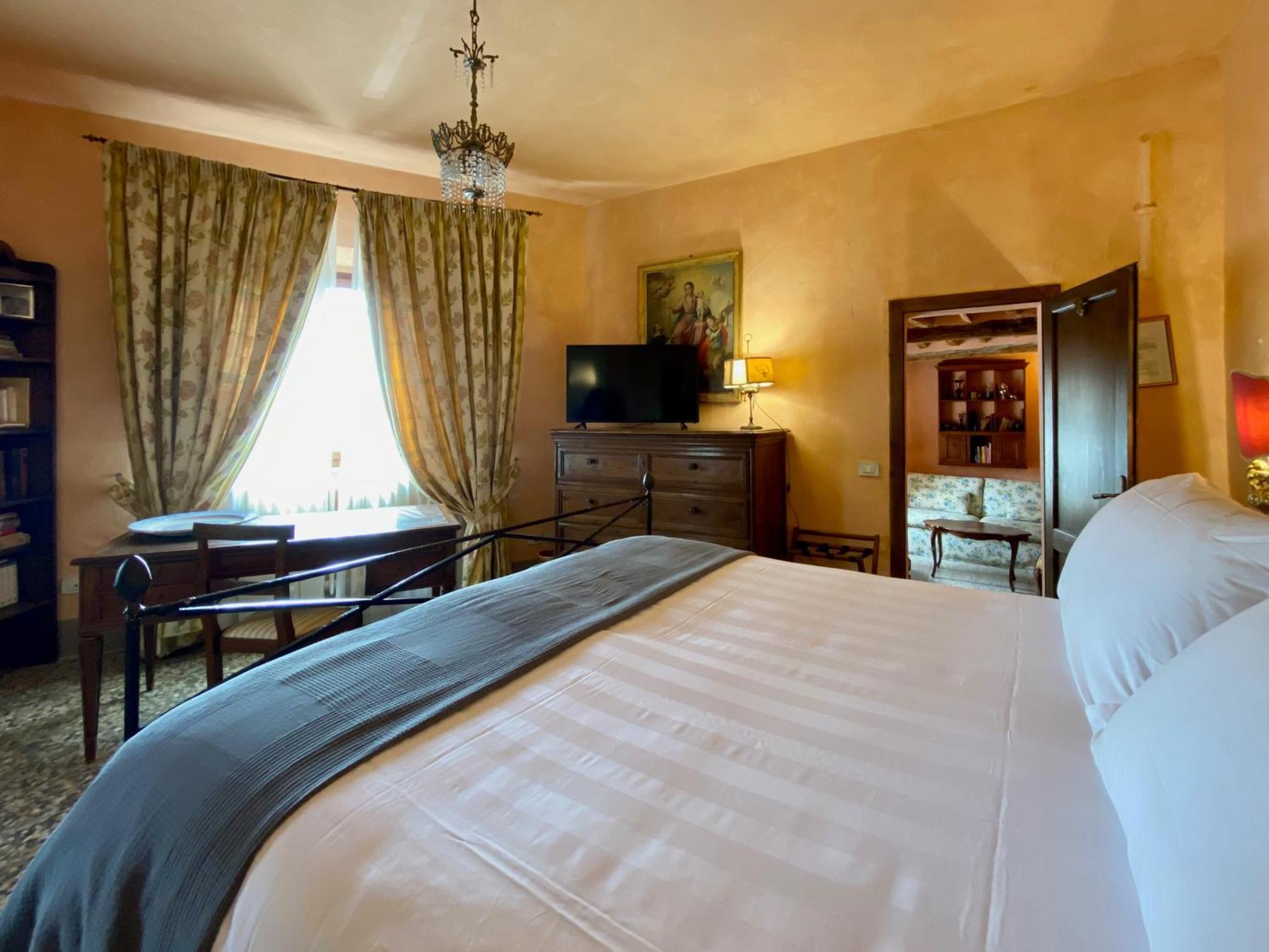 Antica Dimora Leones Bed & Breakfast Palaia Exterior foto